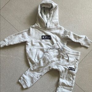 Kith Kids sweat shirt and pants set